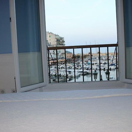 Tres Bel Appartement Vieux Port De Bastia باستيا المظهر الخارجي الصورة