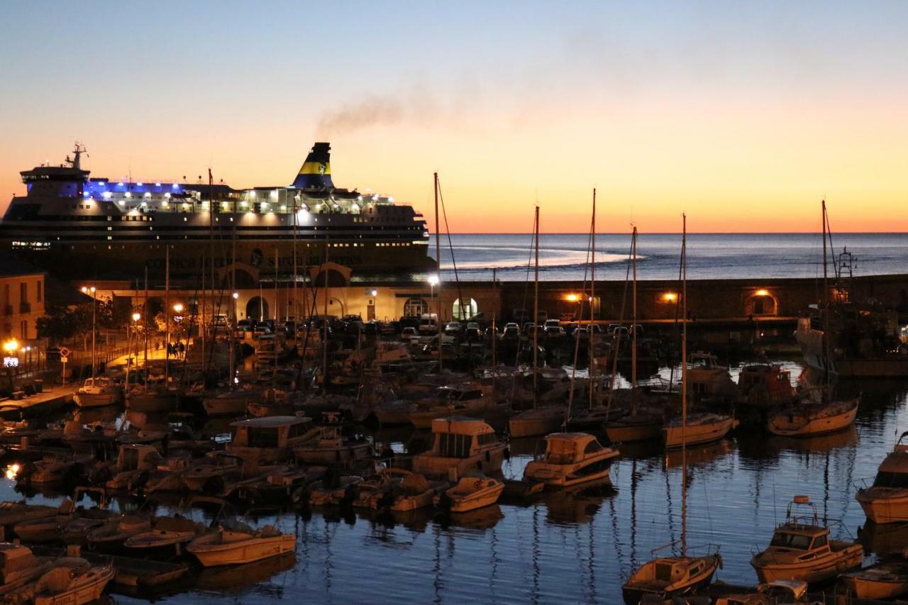 Tres Bel Appartement Vieux Port De Bastia باستيا المظهر الخارجي الصورة